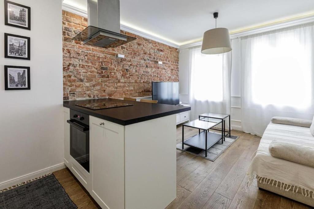Central Wroclaw Apartment - City Center - Bright And Cozy - U11 Exterior photo